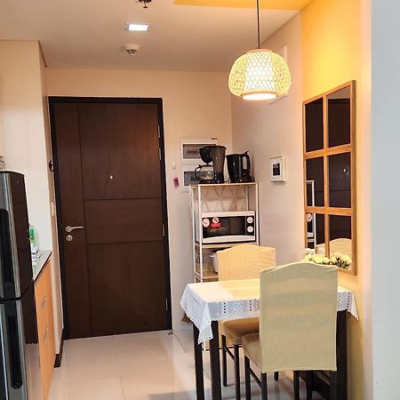 Апартаменты House Of B&Y At 101 Newport Across Naia T3 Манила Экстерьер фото
