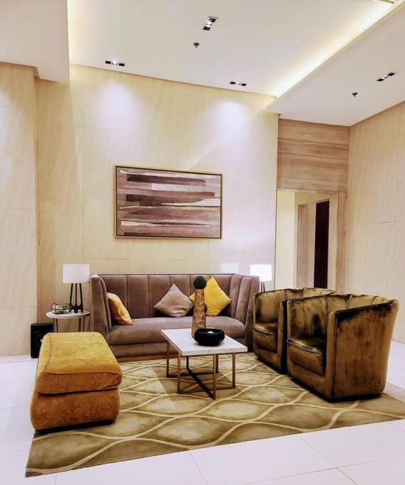 Апартаменты House Of B&Y At 101 Newport Across Naia T3 Манила Экстерьер фото